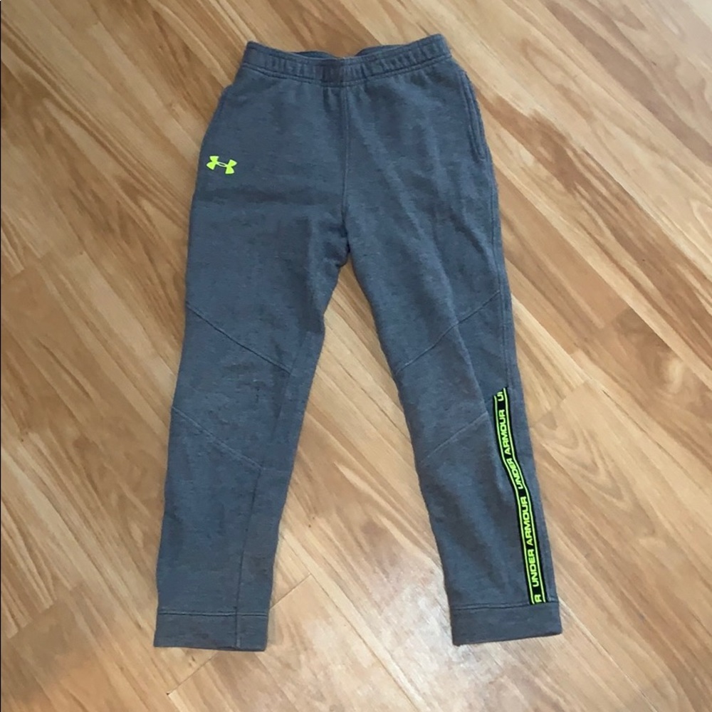 Under armor boys sweatpants size 7